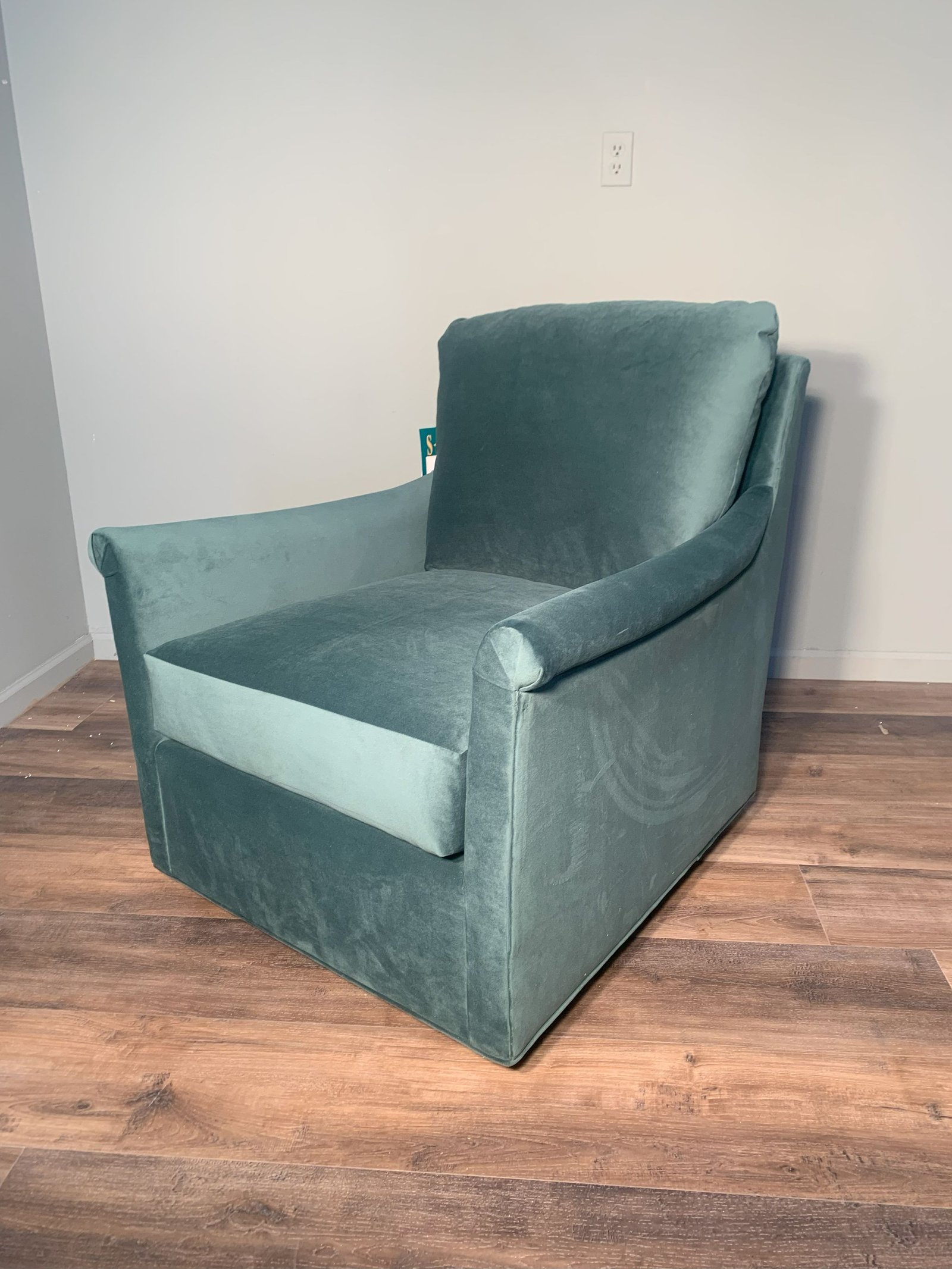 OLIVIA SWIVEL GLIDER